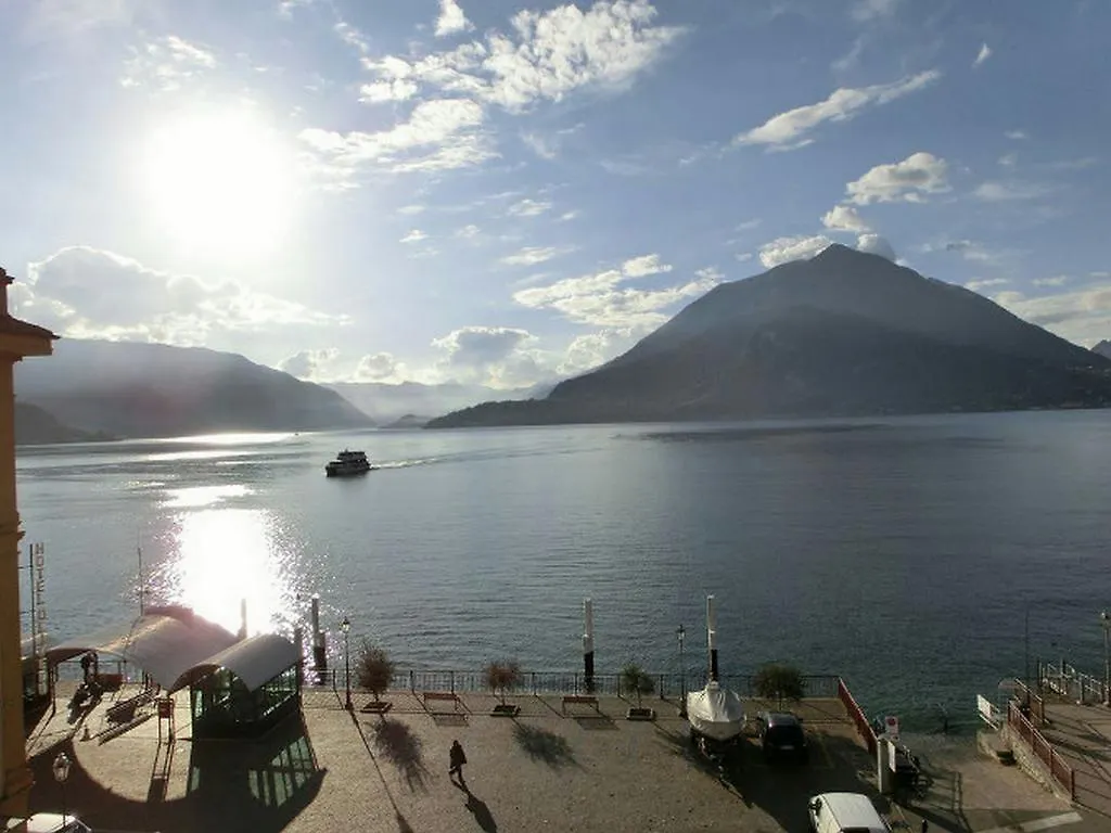 Varenna Vele 0*,